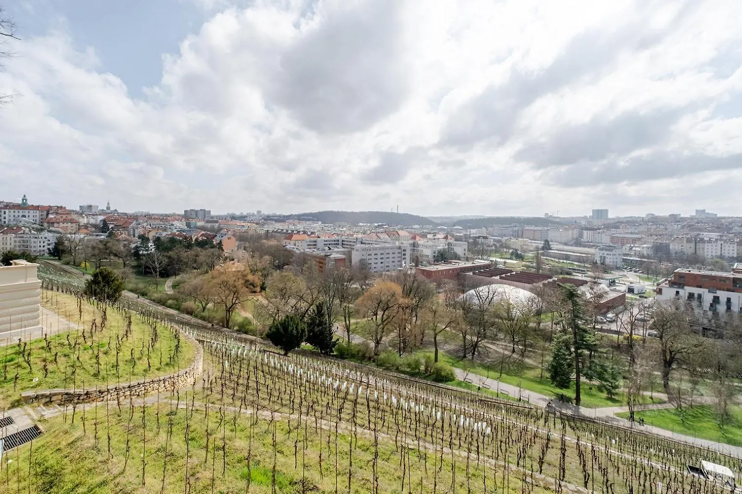 Apartament Blueground Vrsovice Near Park Peaceful Area Prg-6 Praga Czechy